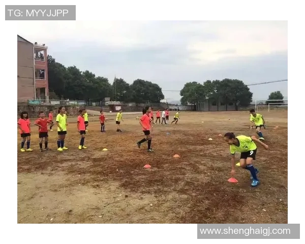 黄静的足球人生探秘：从绿茵场到心灵深处的深度对话